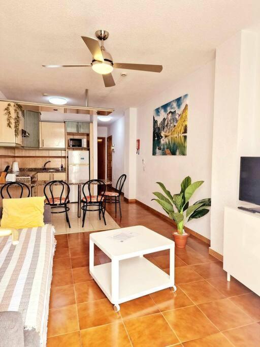 Comfortable Centrally Located Apartment Плайя-Фаньябе Экстерьер фото