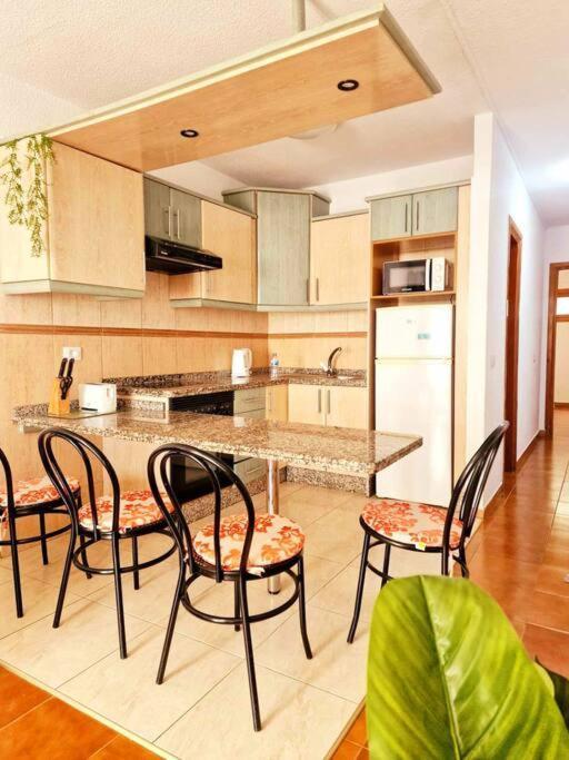 Comfortable Centrally Located Apartment Плайя-Фаньябе Экстерьер фото